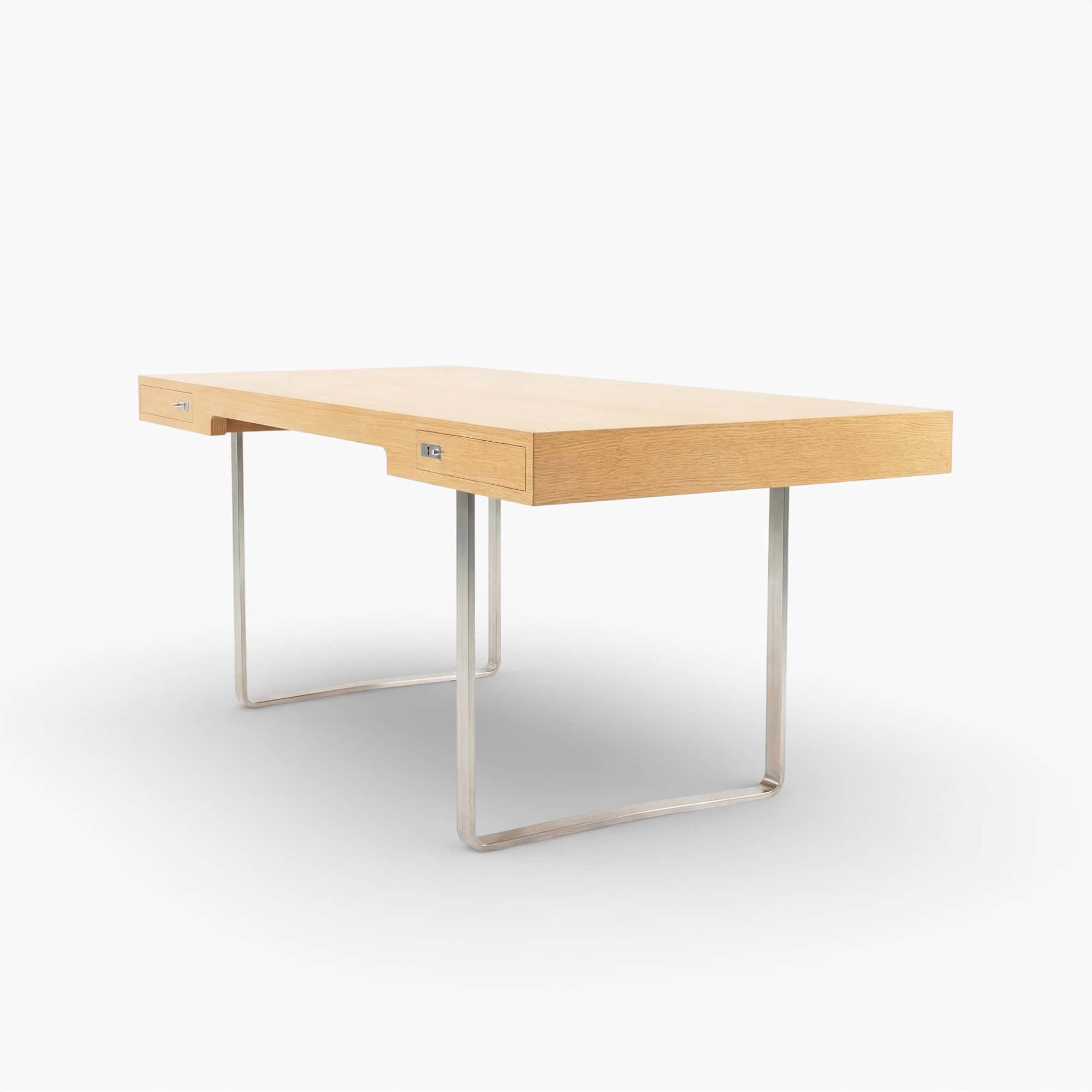 CH110 Desk 2 wbg
