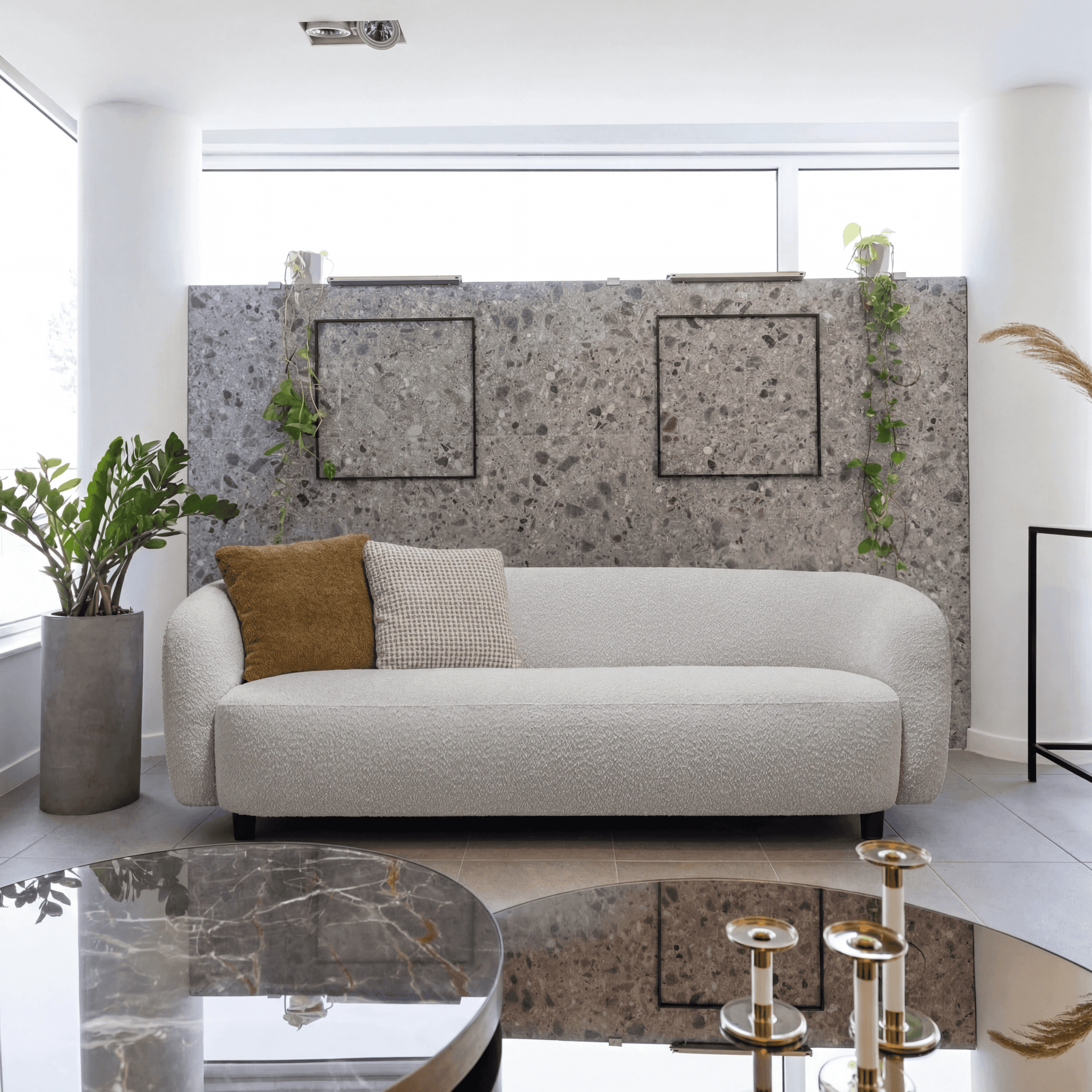 Aera Sofa