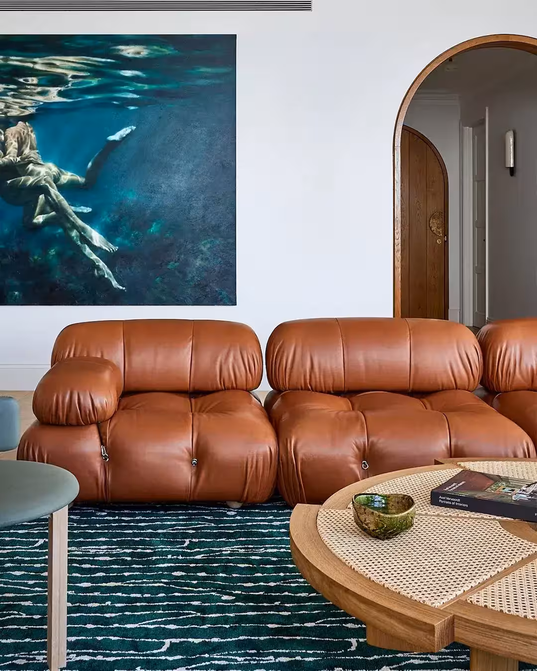 Sofas & Sectionals