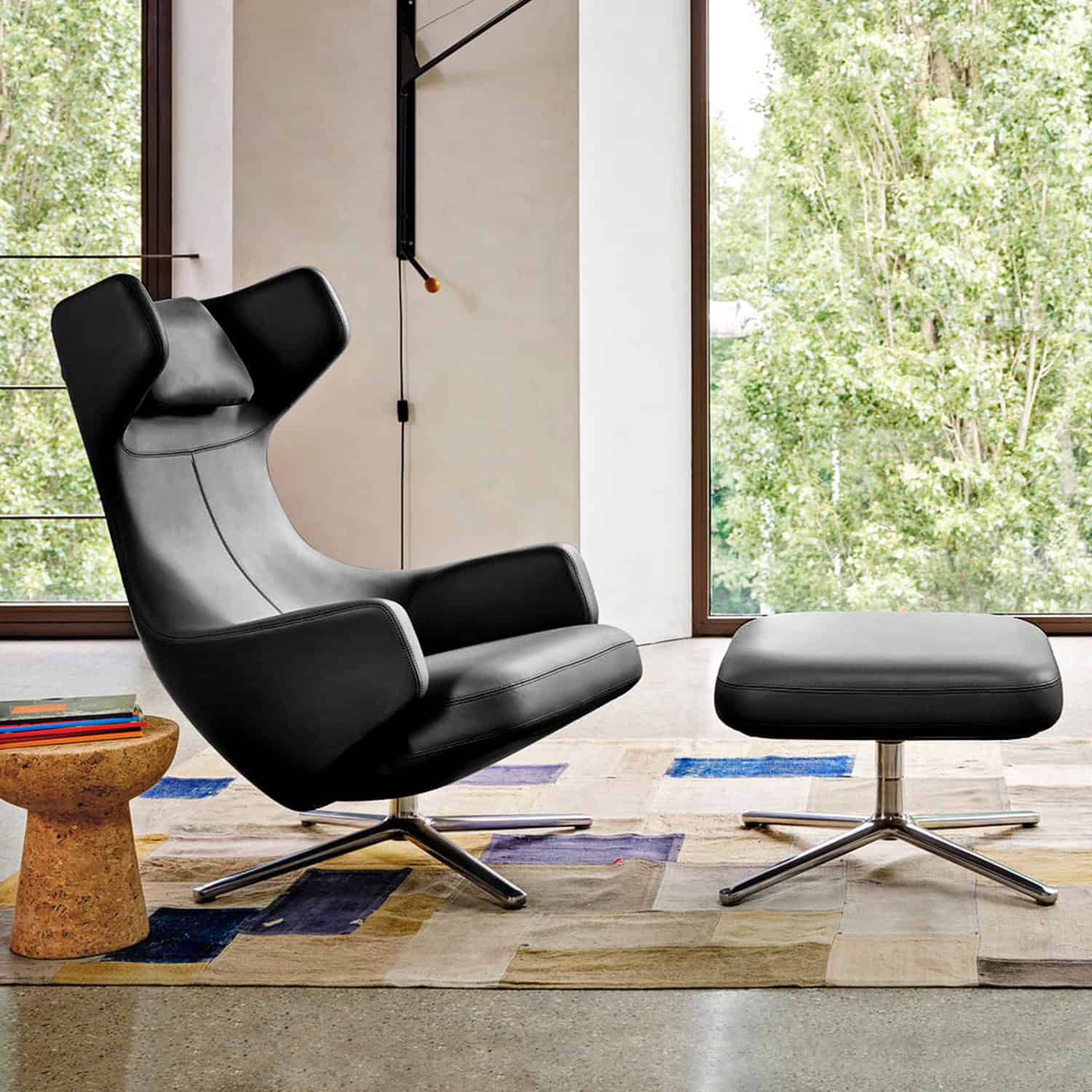 Grand Repos Swivel Base Chair & Ottoman