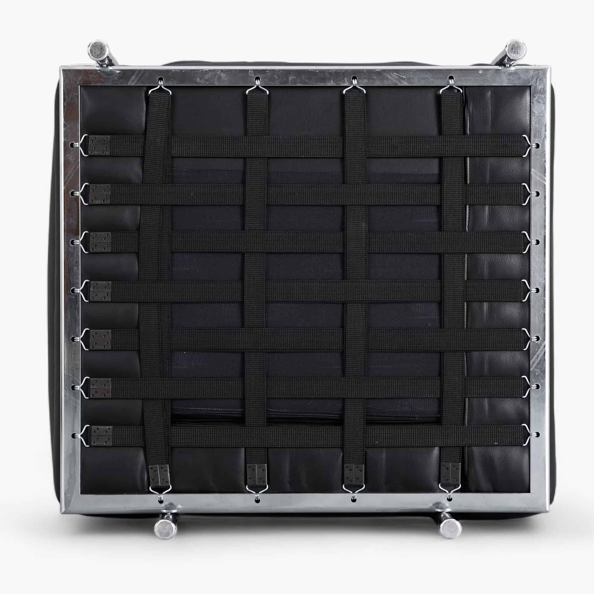 LC2 Armchair 11 - LC2 Petit Modele