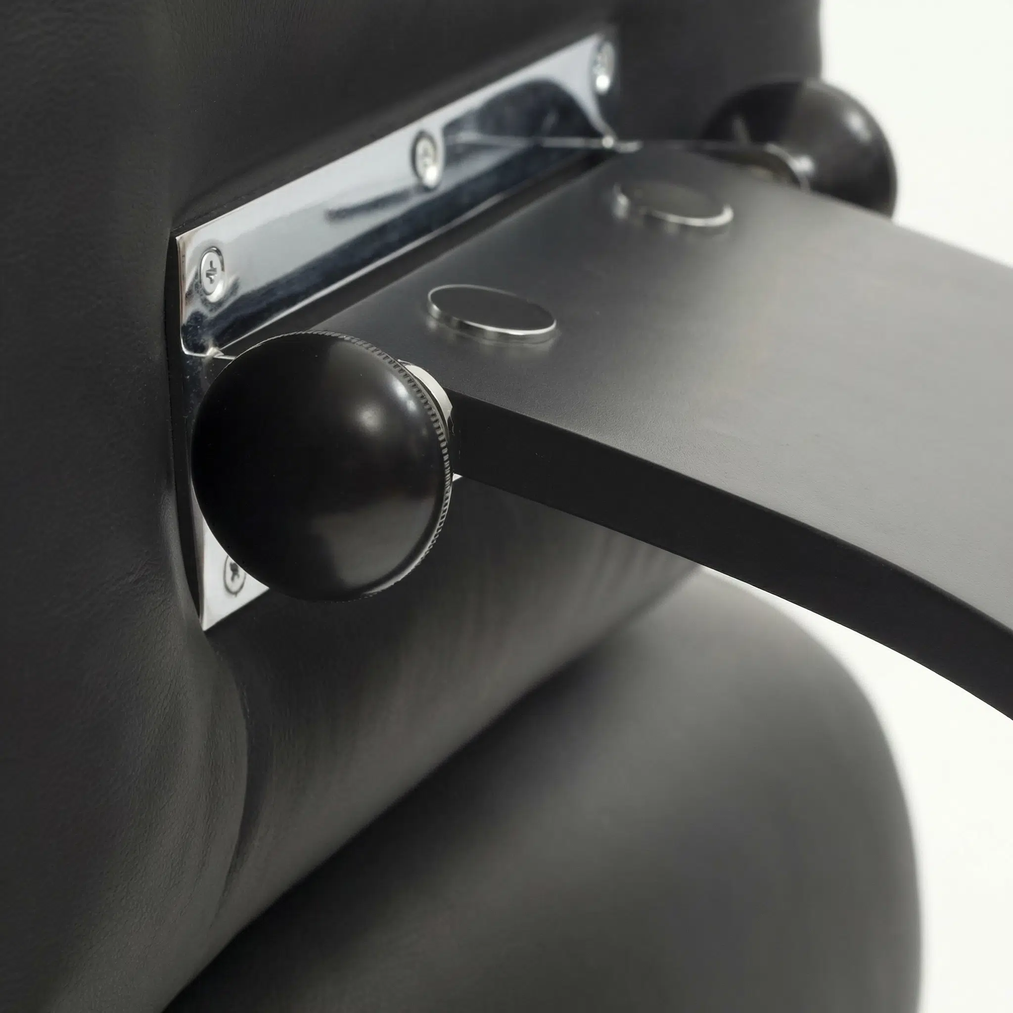 Alta Lounge Chair with Ottoman | Sohnne