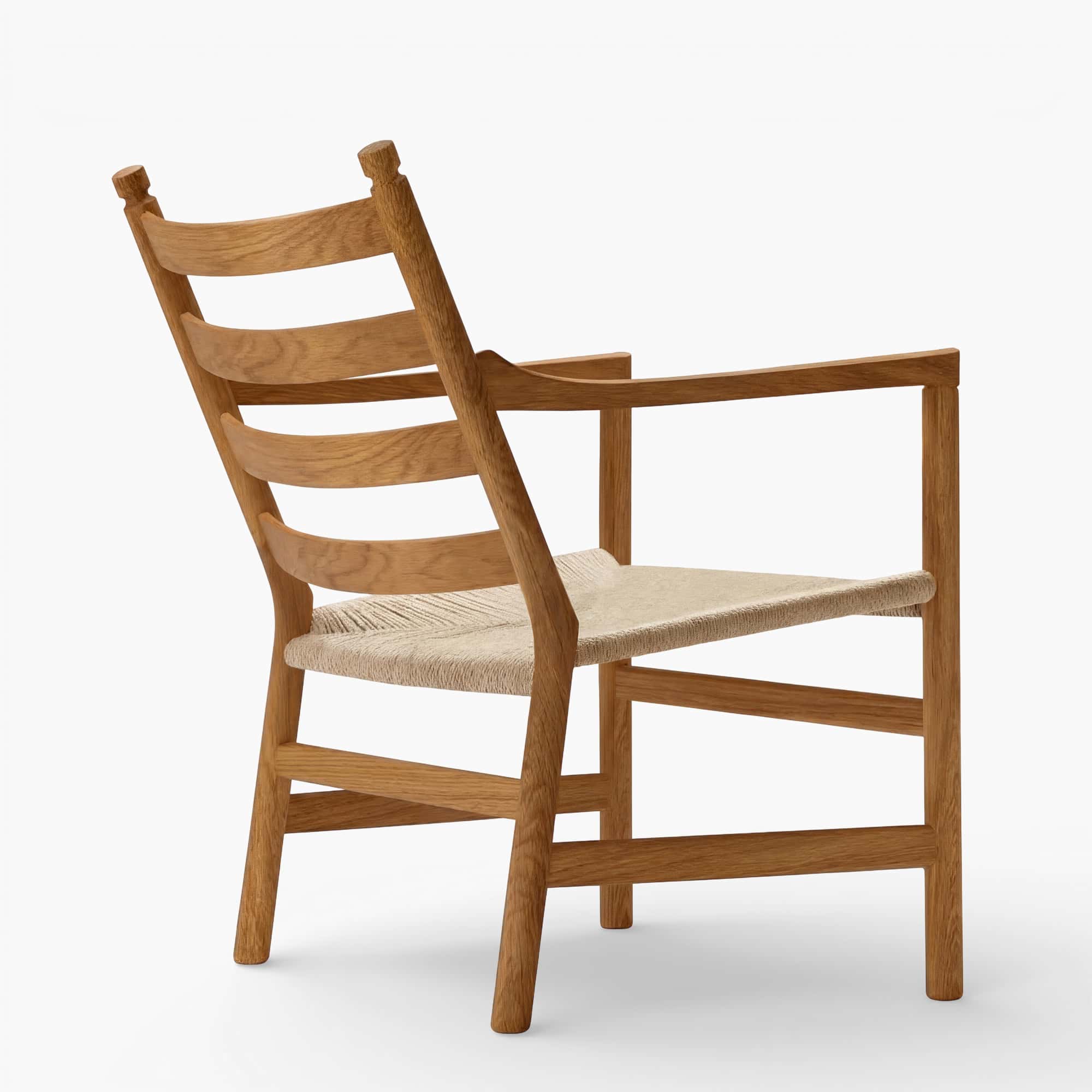 CH44 Lounge Chair - Oak Lacquer (3)