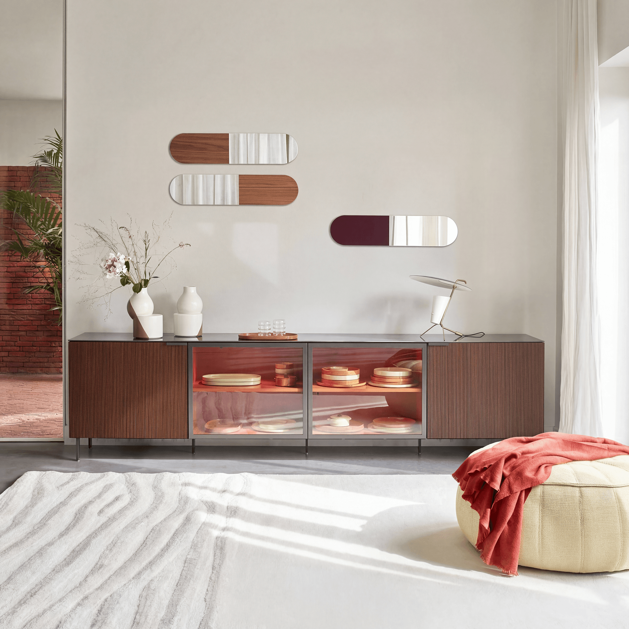 Selvans Sideboard 4 Doors with glass door